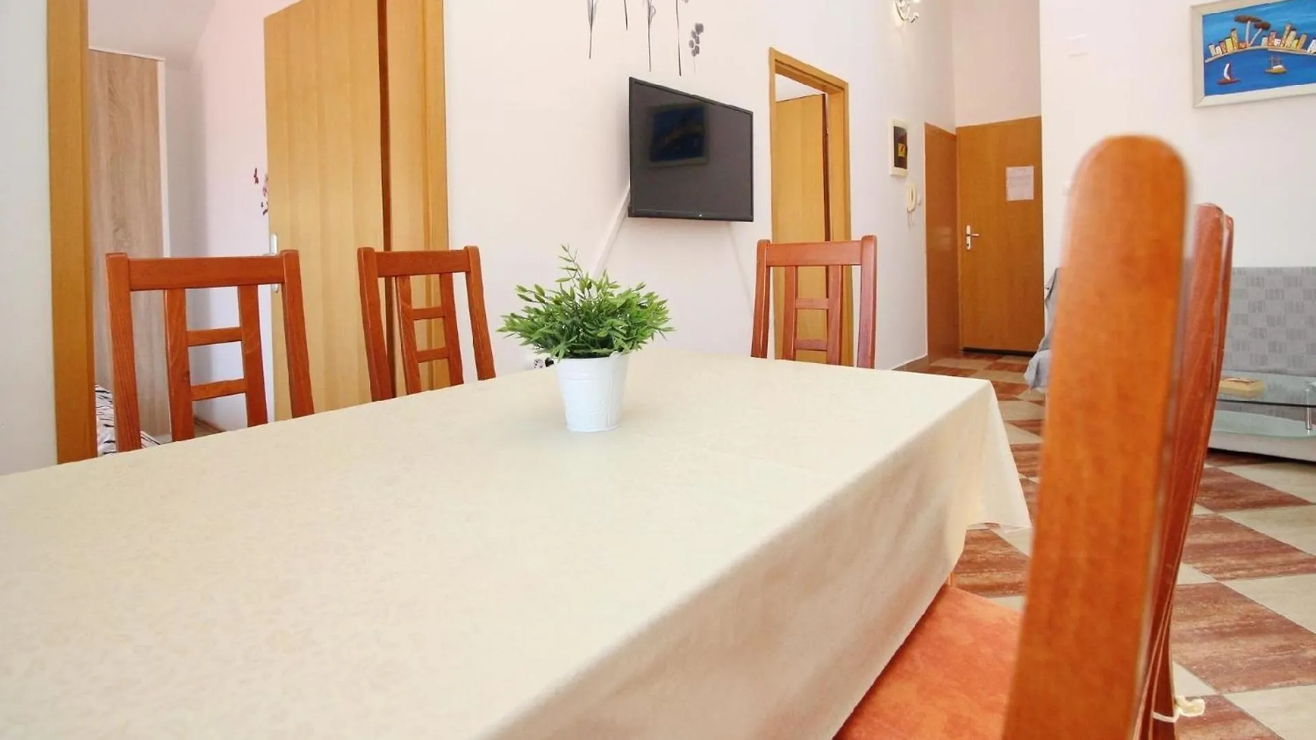 Apartment Appartement In Baska Mit Eigenem Balkon