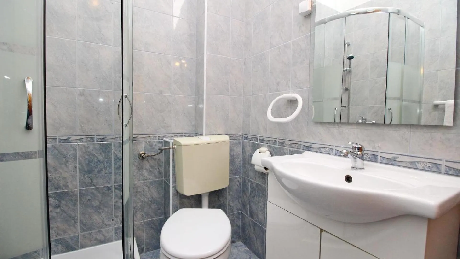 Apartment Appartement In Baska Mit Eigenem Balkon
