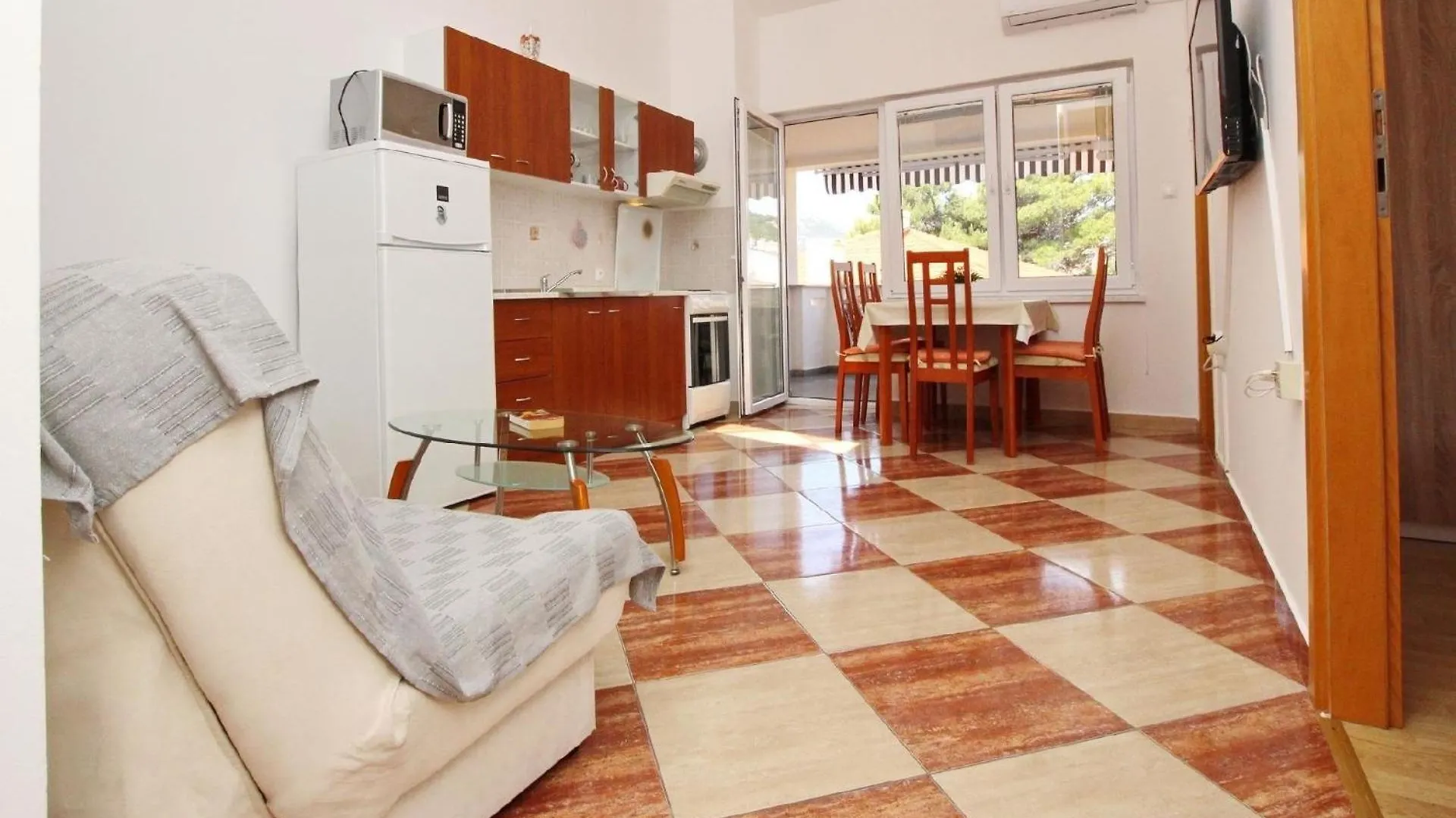 Appartement In Baska Mit Eigenem Balkon 0*, Baška
