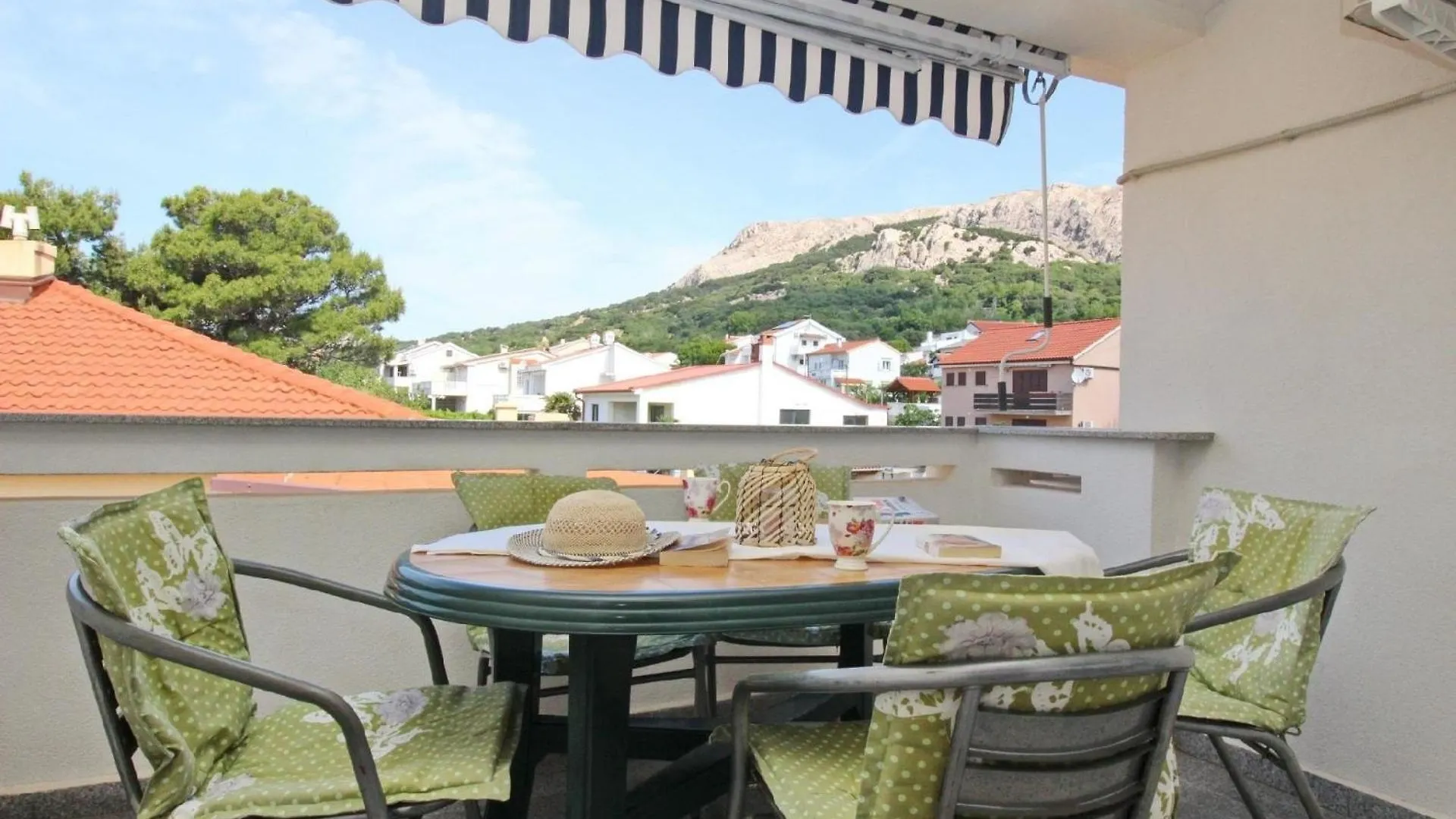 Appartement In Baska Mit Eigenem Balkon